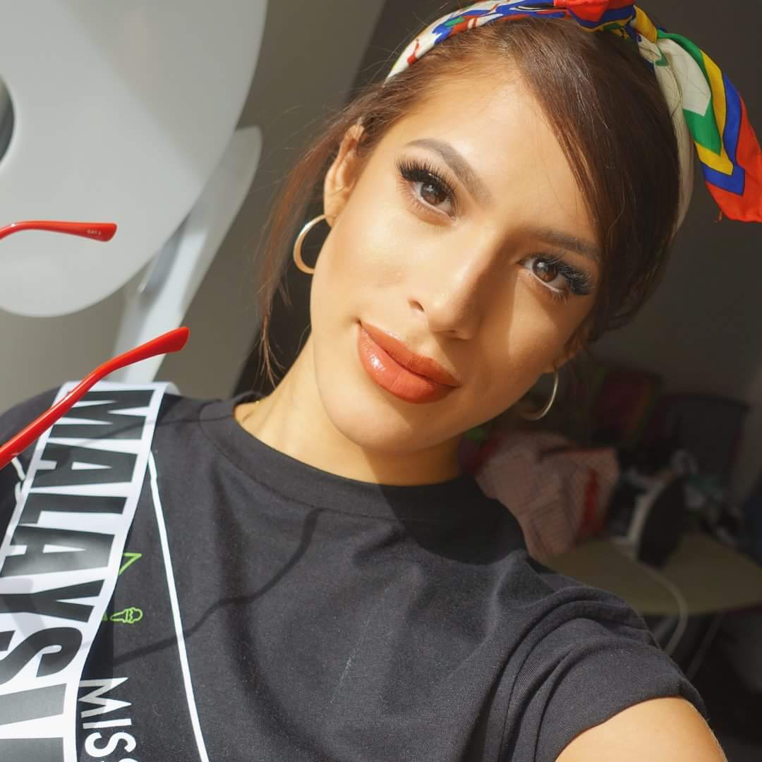 lizaronek's tweet photo. #MissUniverse #Malaysia https://t.co/yPyTGk9CUe
