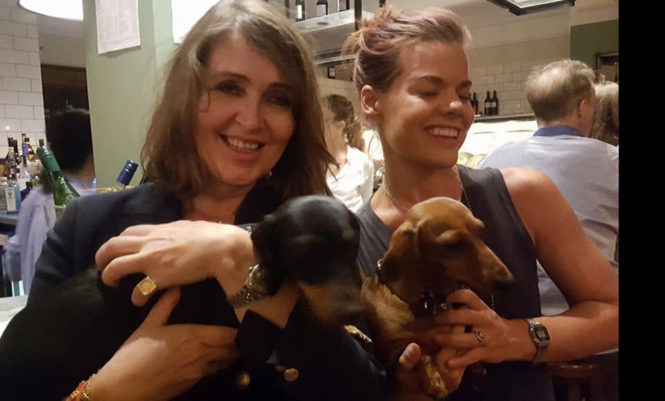 CuredBar's tweet photo. 🌼What a gorgeous day!! 🌞Chilly though, come and warm yourself by the fire 🔥at 🌱#CuredBar🍃 while we serve you sumptuous dishes & delightful #drinks & don’t forget to bring your #bestfriends 🐕#dogfriendly #dogsoftwitter #foodies https://t.co/AHF5vMUXo5