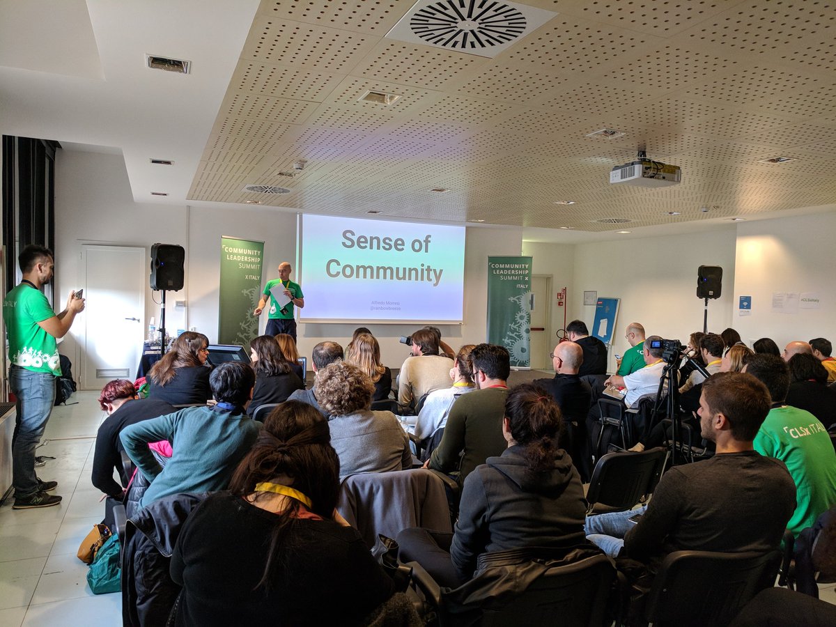 azzurraragone's tweet photo. Today at #CLSxItaly we start with the talk of @rainbowbreeze on "Sense of Community" #CommunityLeadershipSummit #CLS #cmgr #communitymanagement https://t.co/5pyKjIeWWq
