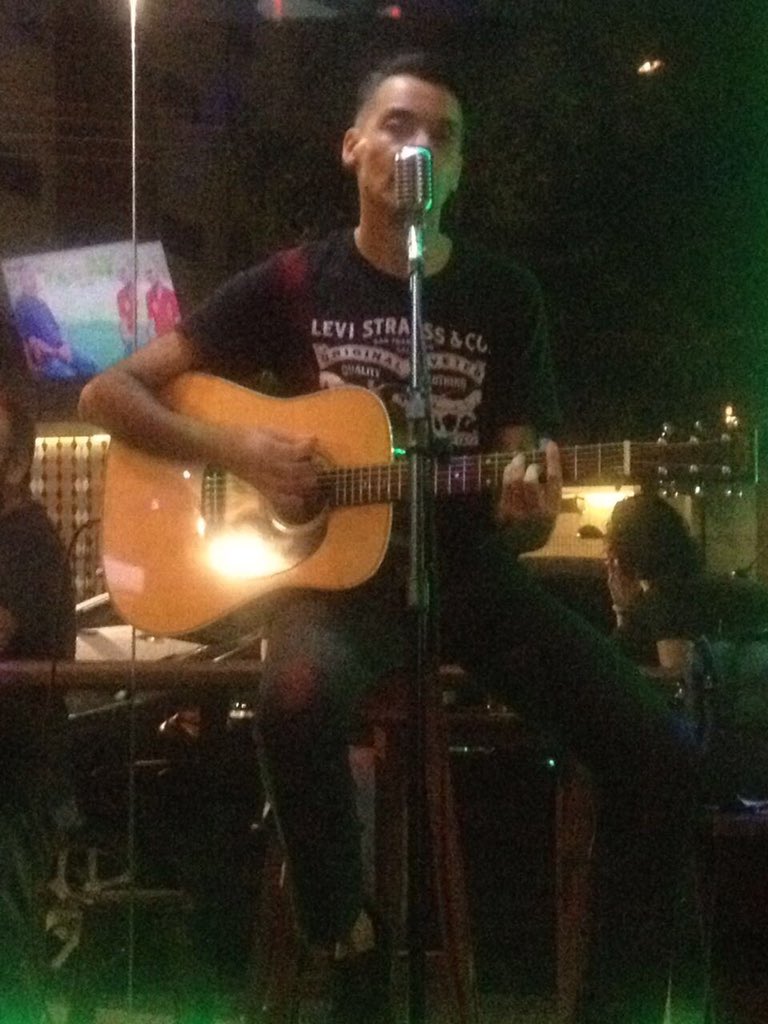 john_mccam's tweet photo. Last night at the 091 Bar Boutique. Classic Rock Acoustic Show. https://t.co/WJHokSfWZK