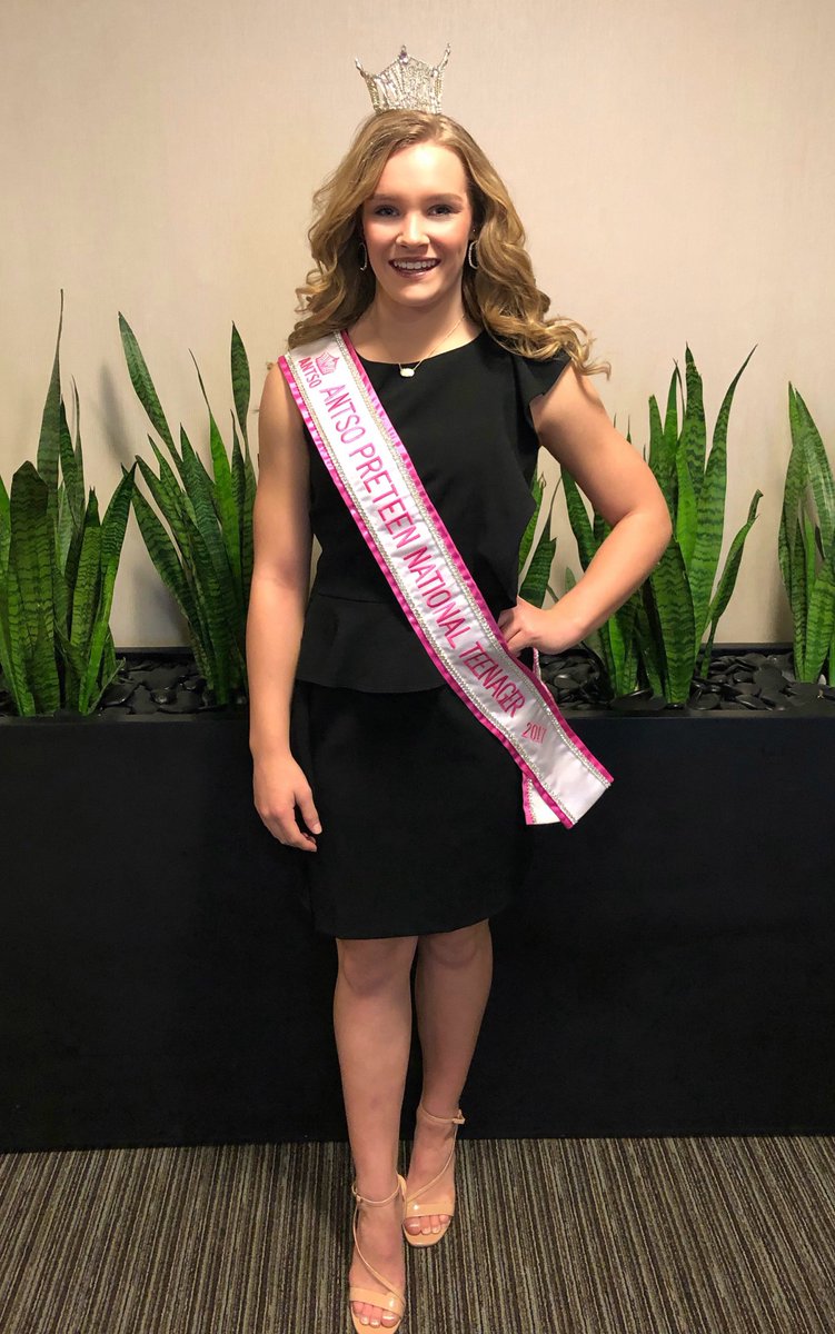 antso_ptqueen's tweet photo. Enjoyed helping with ANTSO Interviews. The contestants looked amazing! @officialANTSO @FieldsRylea https://t.co/5yo4T7nFu0