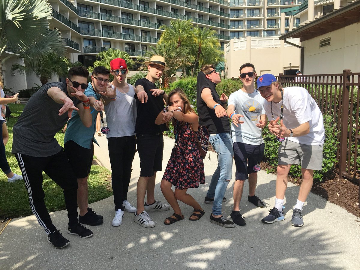 dsnyemily's tweet image. thinking about these dorks and how much i miss them #sdkordie