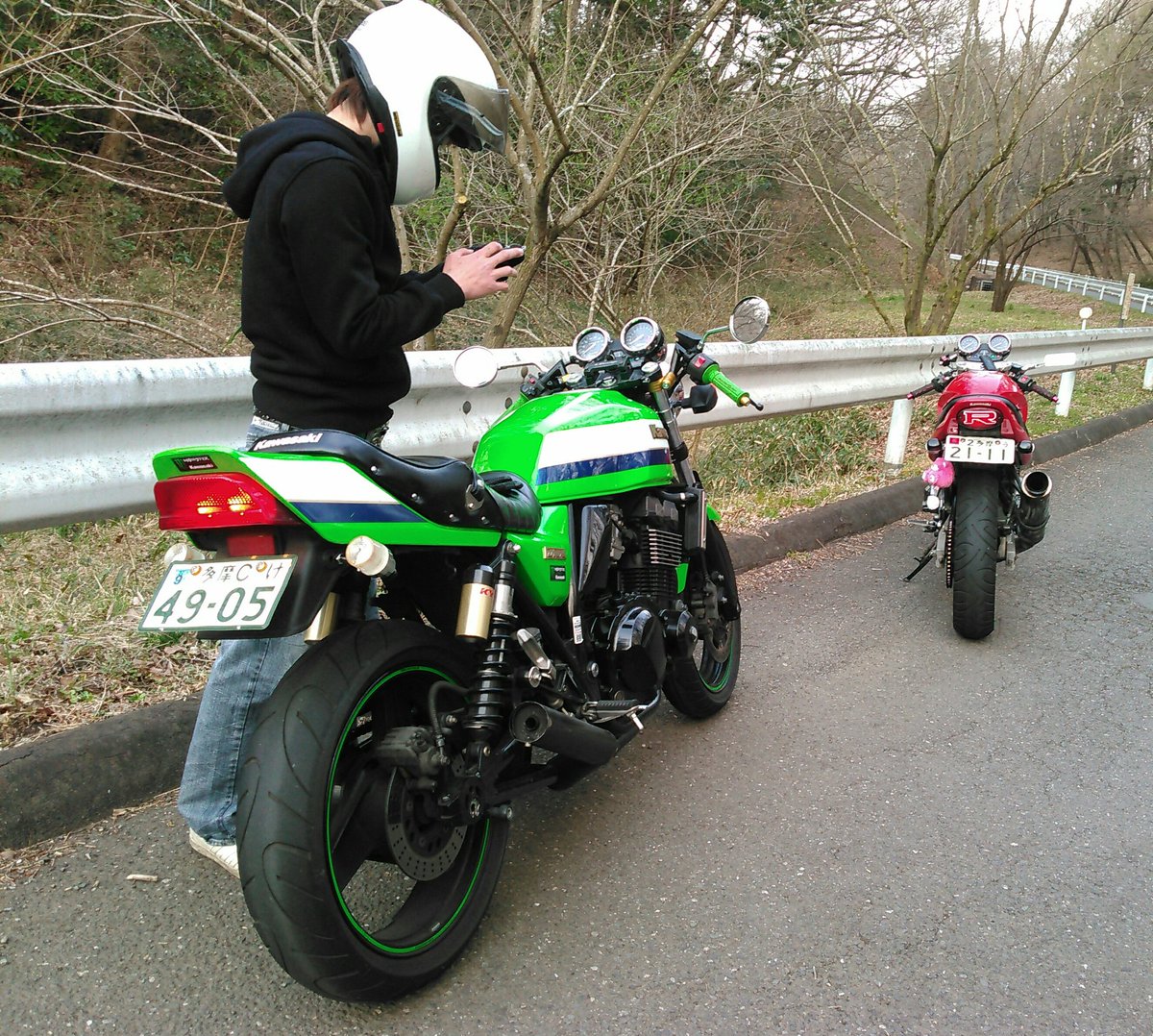 39chan_zxce's tweet photo. 懐かしい
ゆうきまだ早い早すぎだ
電話して後で合流って話だったじゃん https://t.co/r1MHYQMSo6