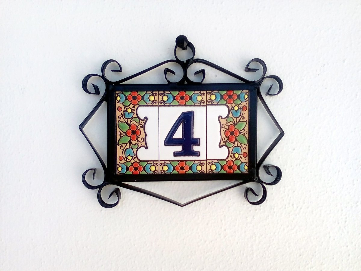 CanaryTreasury's tweet photo. Beautiful ceramic mosaic house number https://t.co/xVARXkhvbe #ceramic #housenumber #homedecor https://t.co/2znhSdozWh