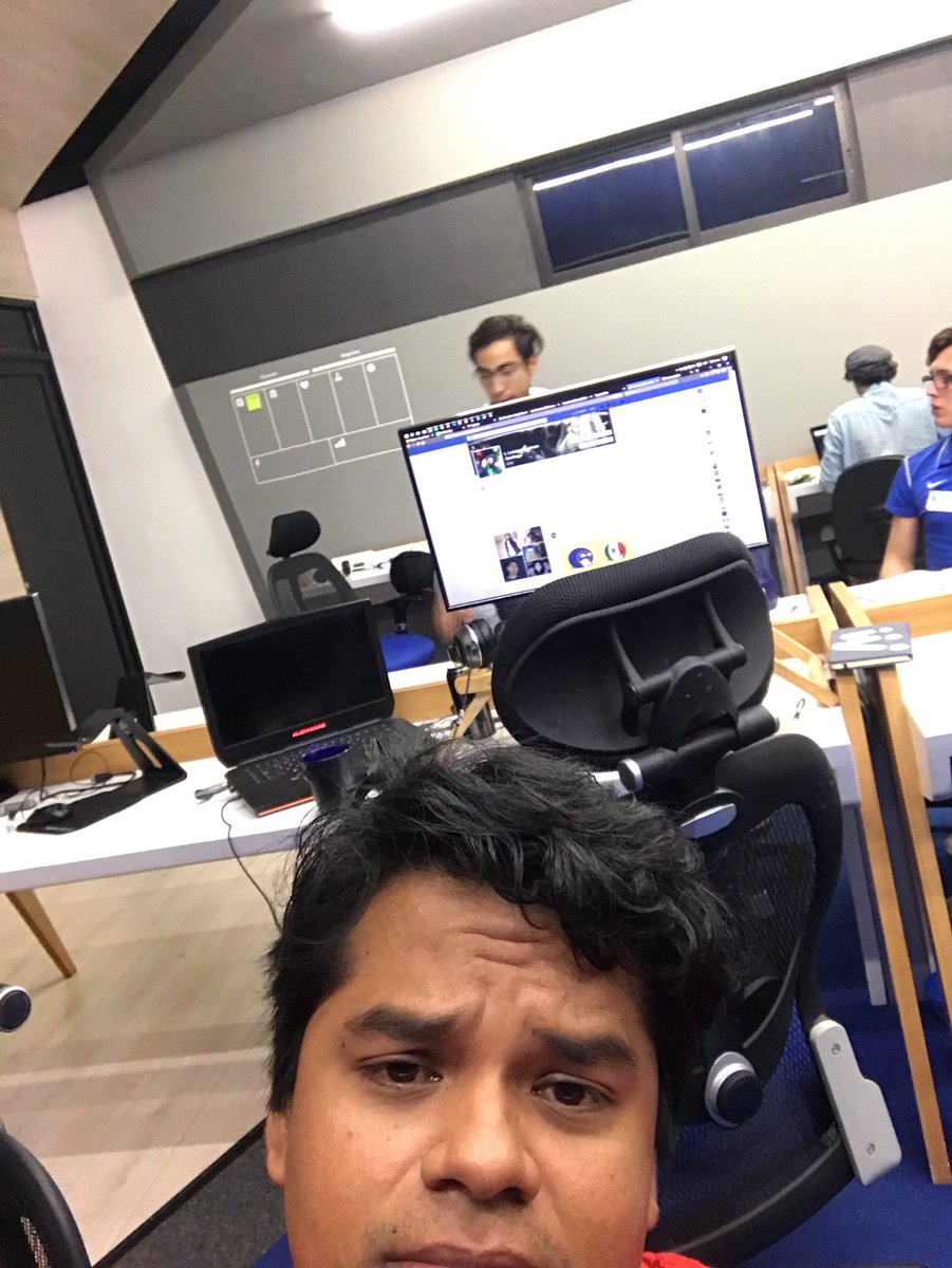German_Koco's tweet photo. #hackatour @RevistaSG https://t.co/uqqkixiwHG