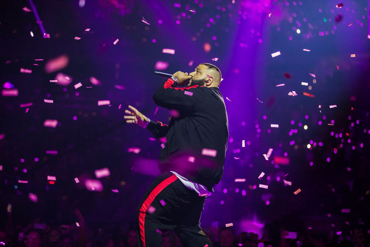 Wild949's tweet photo. .@djkhaled brought out a GANG of artists at the @iHeartRadio Music Festival! Shout out to @chancetherapper @trvisXX @FrenchMontana @quavostuntin &amp; @ddlovato! #iHeartOnCW https://t.co/Dwk3JacQkK