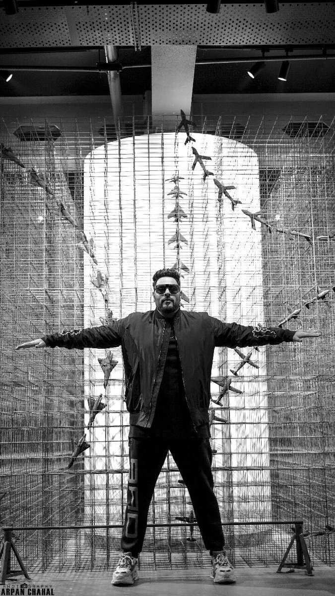 Its_Badshah's tweet photo. Aao fly karein! https://t.co/encP21iFKe
