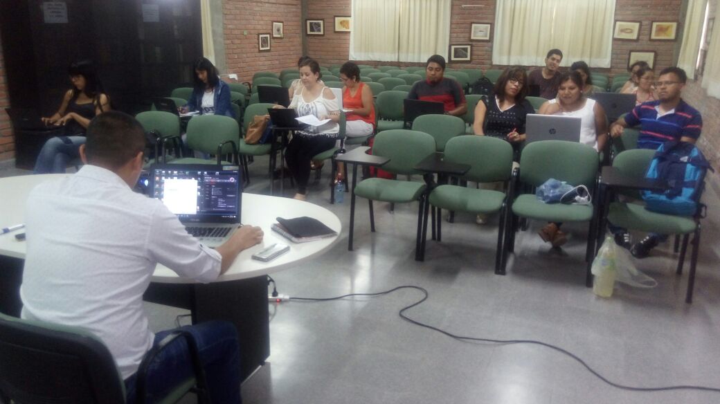 unjuvirtual's tweet photo. #Ahora 3er Encuentro presencial del Curso Informática para Profesionales de la Salud. Prof. Ing. Daniel Garabito. https://t.co/1uMVCYzLOI