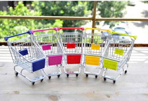 Sales9Annie's tweet photo. Ding Ding Ding #Christmas is coming soon, have you guys started preparing gifts? Maybe #MiniTrolley full of #Candies or #Softtoys is a good choice for #kids. https://t.co/l7cLyklcvI