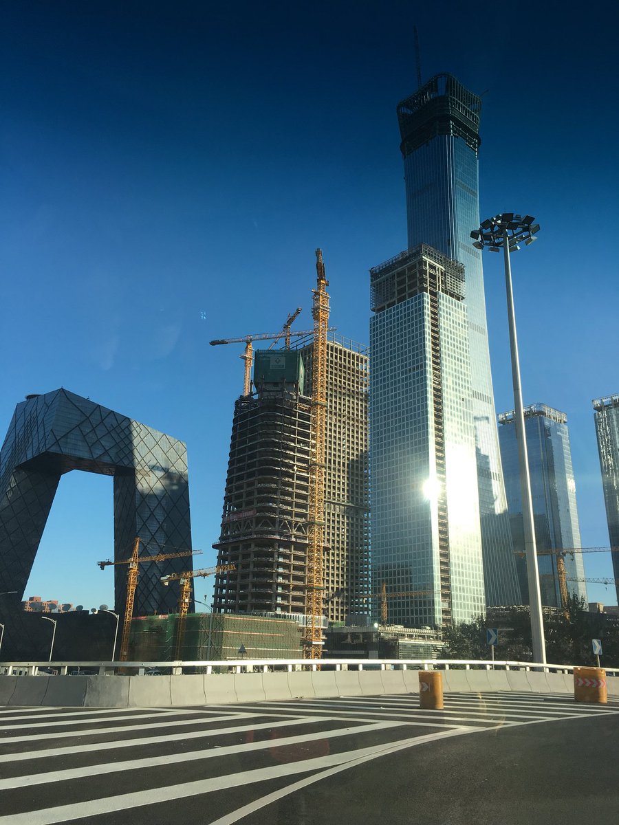 cnbaoguo's tweet photo. 难得晴天的帝都！ https://t.co/MdGd0ohD8z