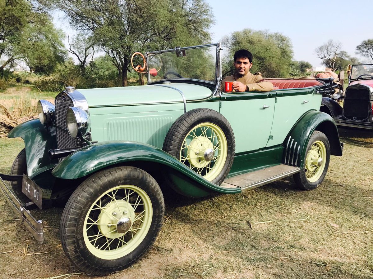 AhmedabadTimes's tweet photo. Now, that's a stylish photograph! We like this one, @KapilSharmaK9! https://t.co/EAZP2LaPsd