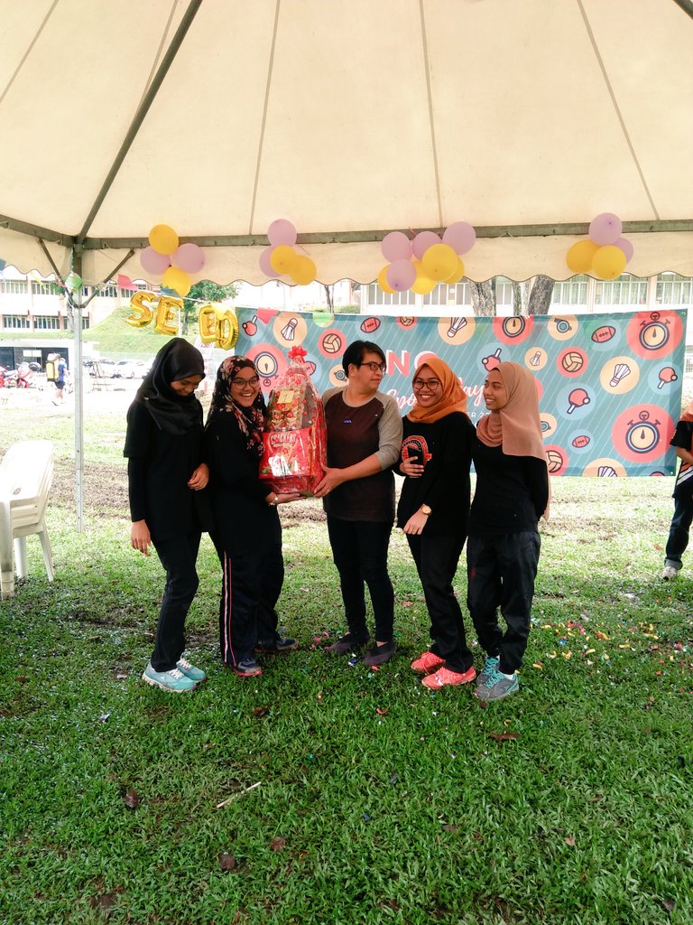 INC_Uitm's tweet photo. Congratulations for teams who won the first & second place!! 🎁🎉🎊
#interpersonalists #seed2017 #incsportsday17 https://t.co/0tAkONMol8