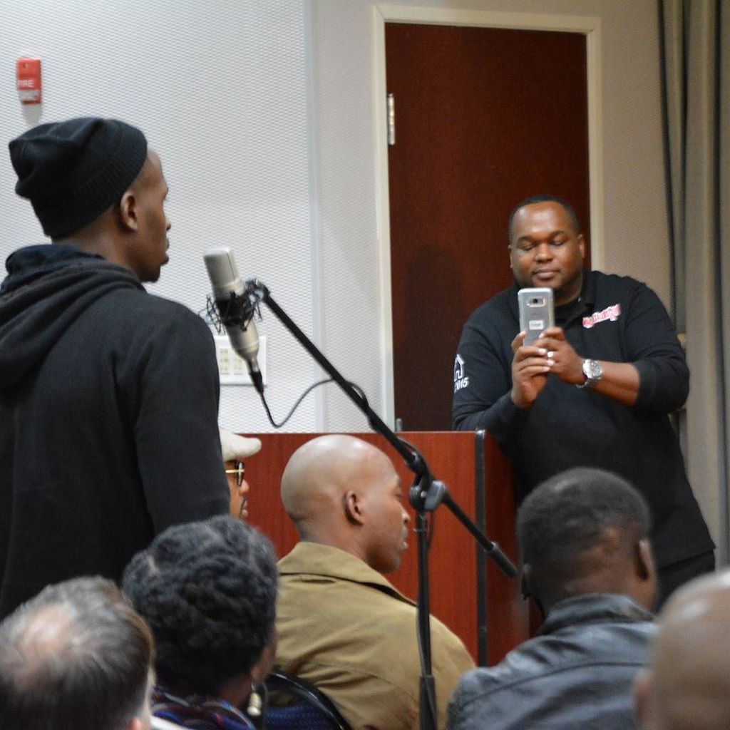 whoistimharvey's tweet photo. I'm thankful to always have a ear to hear and learn even from the front! Big up @nivlacjunior ! We see major things for you in '18!
#millenialstolookfor #godisgood #friends #moveforward #realrealestate #millenials #calvinburnett #probate #reiwholesalersr… https://t.co/gZR0iSYRh8 https://t.co/S8RVUarbmG