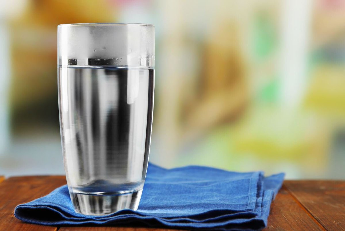 _healthy_active's tweet photo. With 70% of our body made up of water, it’s important to stay hydrated. https://t.co/UDEeXpFwns