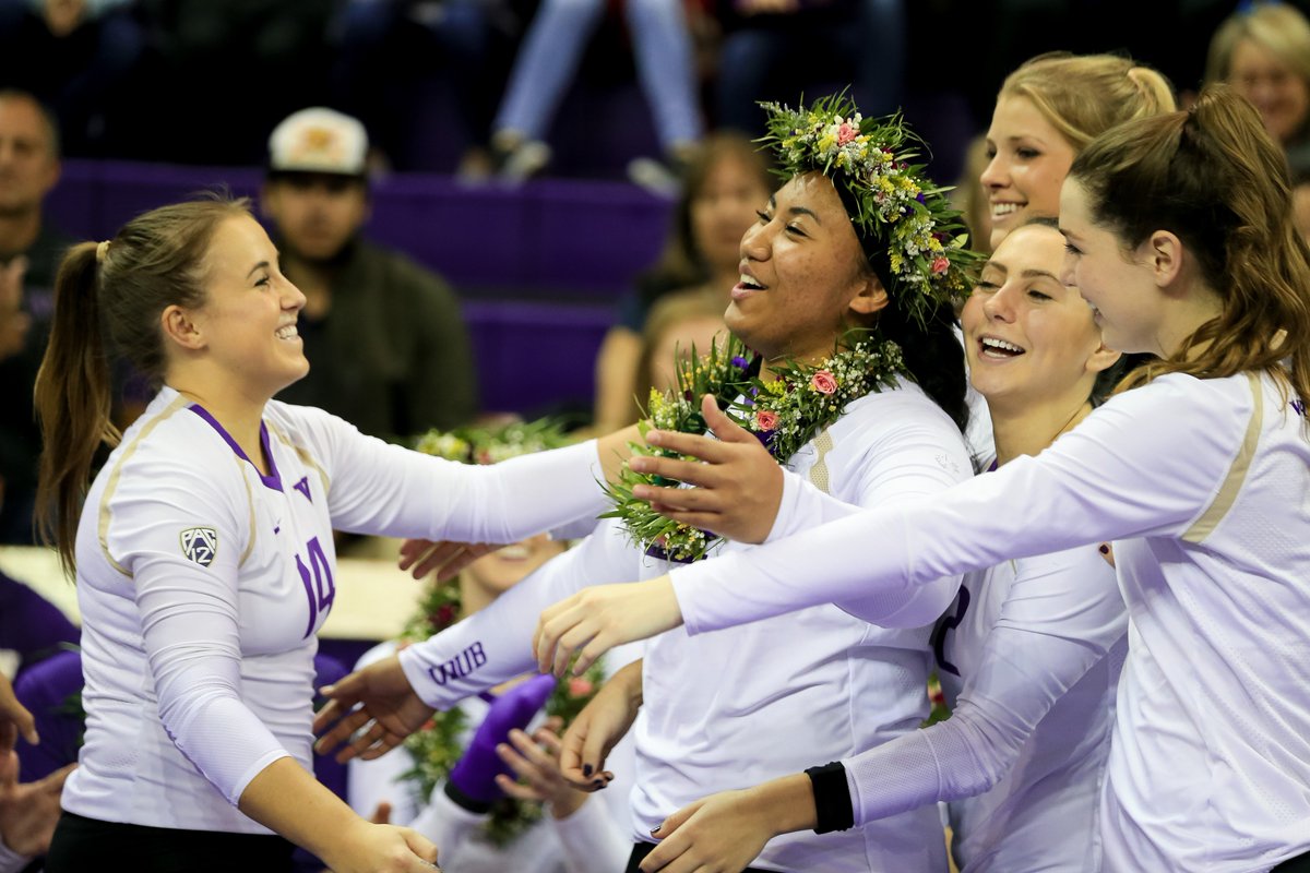 UWVolleyball's tweet photo. A decorated class of Husky seniors.

#PointHuskies https://t.co/uL96lTlWu7