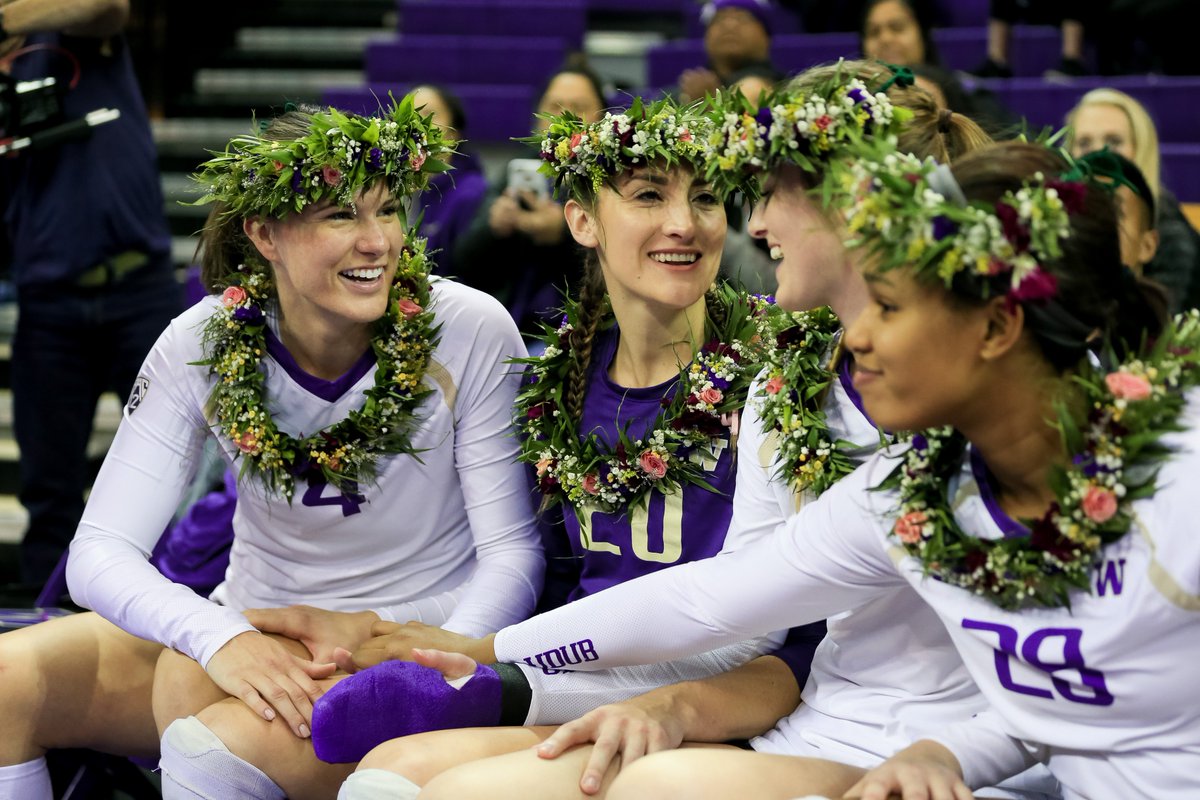 UWVolleyball's tweet photo. A decorated class of Husky seniors.

#PointHuskies https://t.co/uL96lTlWu7
