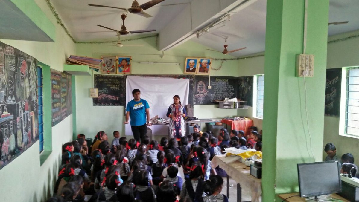 BhagyaNirphara3's tweet photo. #Shiksha_Session
#25_November_2017
#News_paper_creativity_&_Activity
#Go_Shiksha_Ambassador
#Z_P_School_No_15
#Arenjad_Badlapur
#Zone_4
#Rotaract_50
#Ekatra_3142 https://t.co/zOLI4pgKnc