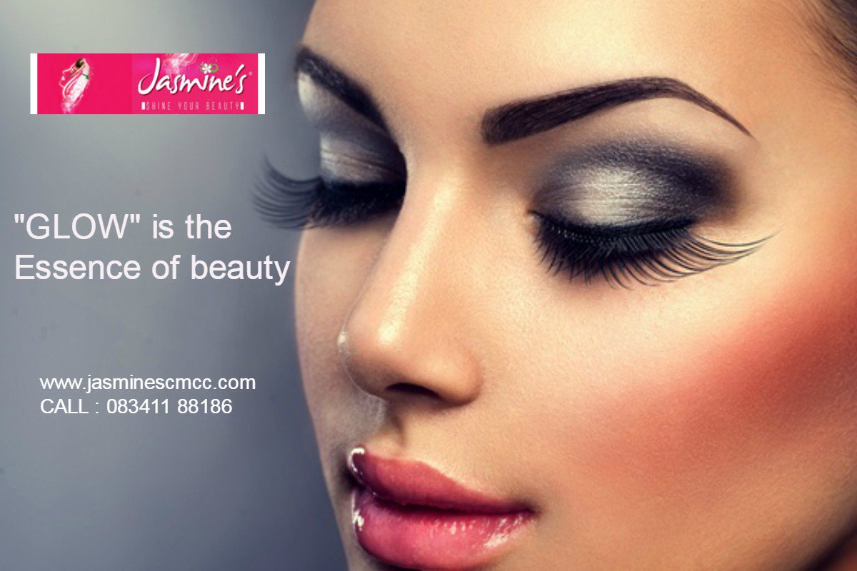 akshitha_singh's tweet photo. "GLOW" is the essence of beauty
for more details:
083411 88186
#makeup_tutorials
#Makeup_course
#Makeup_artist
https://t.co/NLeLiUNULW https://t.co/CRt9sbbysz