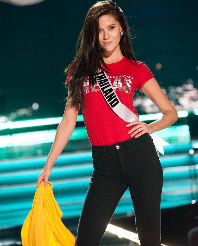 EconSwu's tweet photo. ส่งกำลังใจเชียร์ #MissUniverse #THAILAND https://t.co/3Z8qPlpPHl