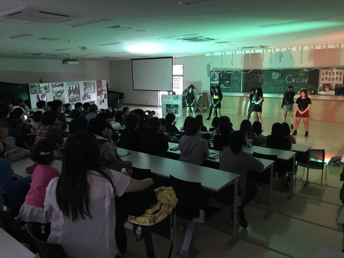 Apple__Orange's tweet photo. 教室公演３回目始まってるよ〜 https://t.co/oCnqrbMpLf