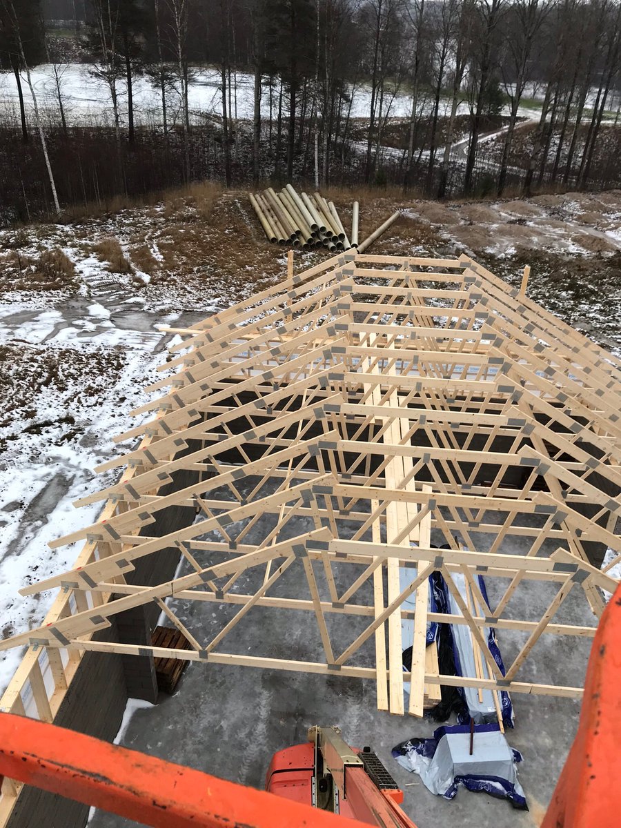 The new machine garage starts to take shape. #gagnefgolfbana #gagnef