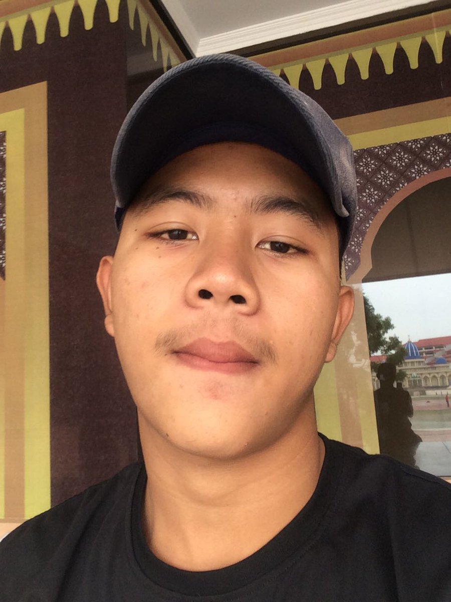 Masgun_arieadi's tweet photo. #headtohead #at14 #collreg #vlcc #supertanker #ch.16 #hearingdangdut 😀😀 https://t.co/fmFPmzSDw5