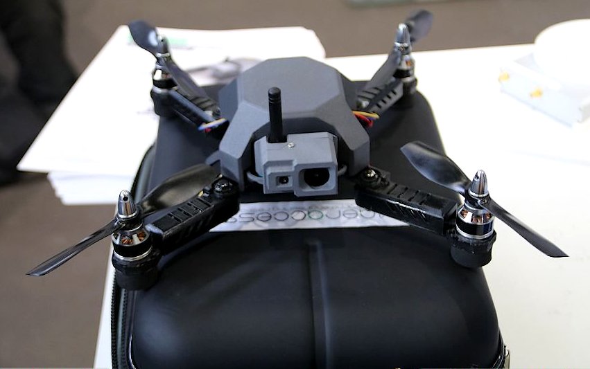 " ..... 500 grammes, inaudible à 45 mètres, autonomie de 25 minutes, transmission cryptée et d'une résistance au vent de près de 40km/h ... Le Hawkeye de notre partenaire <a href="/AERACCESS/">AERBORNE</a>  est annoncé dans la sphère <a href="/ByDroneSecurity/">By-DroneSecurity</a>