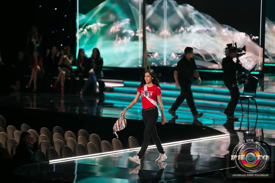 xYEW8B8kqiqmBCU's tweet photo. #MissUniverse #Laos https://t.co/KosHf0YXmB