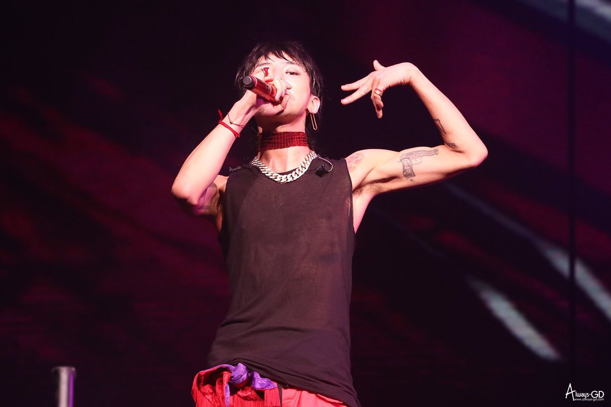 BIGBANG78200041's tweet photo. 名古屋ドーム 12月2日.3日

両日参戦します！

ソンムルって言うソンムルじゃないけど
ソンムル交換、砂塵撮りたいです🙈💓

最後だし、名古屋しか参戦しないのでたくさんの方に会いたいです！

リプかDMください！
リスインします〜〜🐥
RT、いいねお迎え行きます🙄

#BIGBANG
#LASTDANCE
#拡散希望 https://t.co/uDtRlOFbkZ