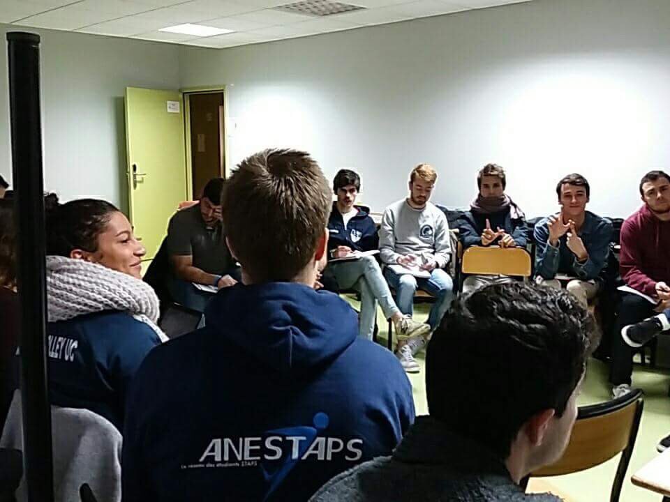 Bde_Staps_Clf's tweet photo. Début du #WEFCadres de l’@ANESTAPS organisé par @stapstoulousain ! Les acteurs du sport, les positions de l’#ANESTAPS et le plan étudiant sont au programme ! https://t.co/yofeZBvgbH