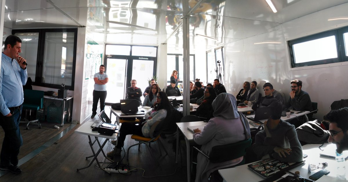 inno_campus's tweet photo. InnoCampus'te Tuğrul Ağırbaş ekiplerle tecrübelerini paylaşıyor.
#InnoCampusŞanlıurfada #InnoWithoutBorders #girişimcilik #harranuniversitesi #startup #innocampus #makers #CNC #3byazici #3dprinter #drone #AR #IoT #Teknoloji #festival #Science #innovation #fest #konumlandırma https://t.co/bpRzOXWtz4