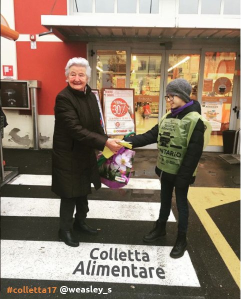 BancoAlimentare's tweet photo. 3... 2... 1... Ci siamo!!! 💛📦
Inizia #colletta17: DONA LA SPESA A CHI È POVERO!
Scopri dove partecipare 👉 https://t.co/uskSJPyVUF https://t.co/7AKOCdemhI