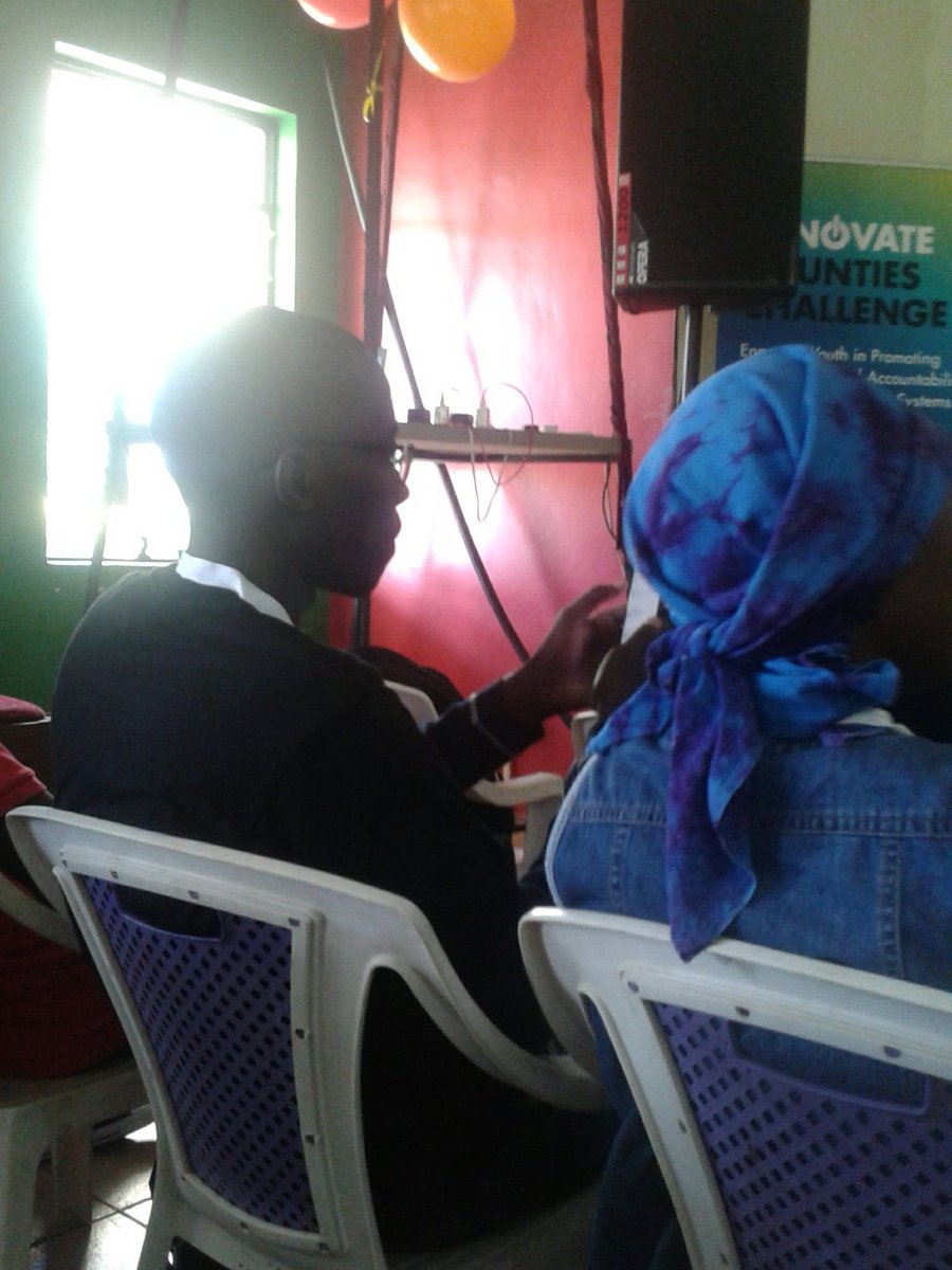 stephen_odipo's tweet photo. I never knew when it comes to money you get this serious @s_igu hehehe!
#devFestWesternKe 
#DevFest17 https://t.co/yEJyygO7o4