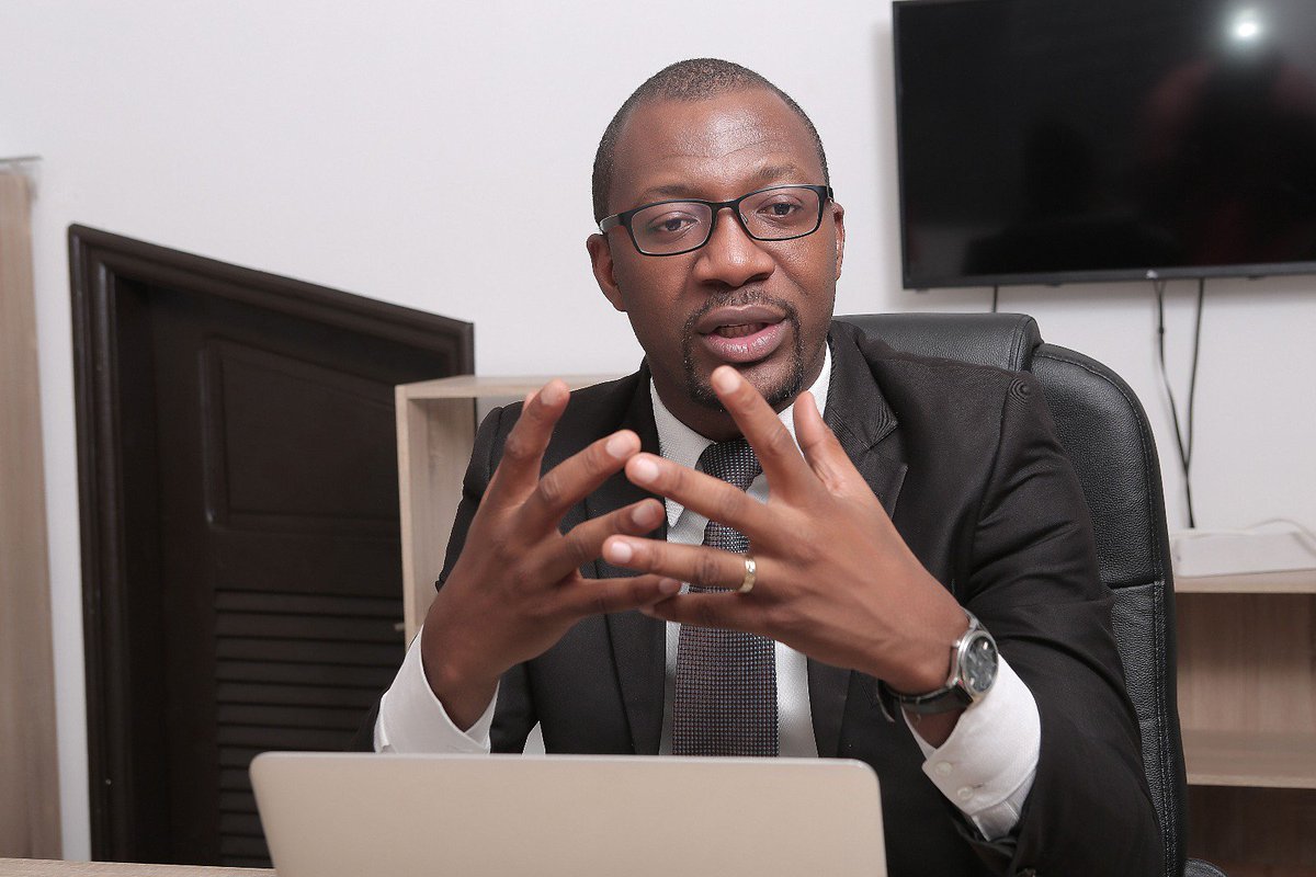 Sur les réseaux sociaux, la vérité n’est pas dans le fait que tout le monde partage une information. Un #buzz ne signifie pas que cette information est véridique. (...) 4 questions avant de publier une information, de la partager ou d’engager un débat bit.ly/2BlmMtZ