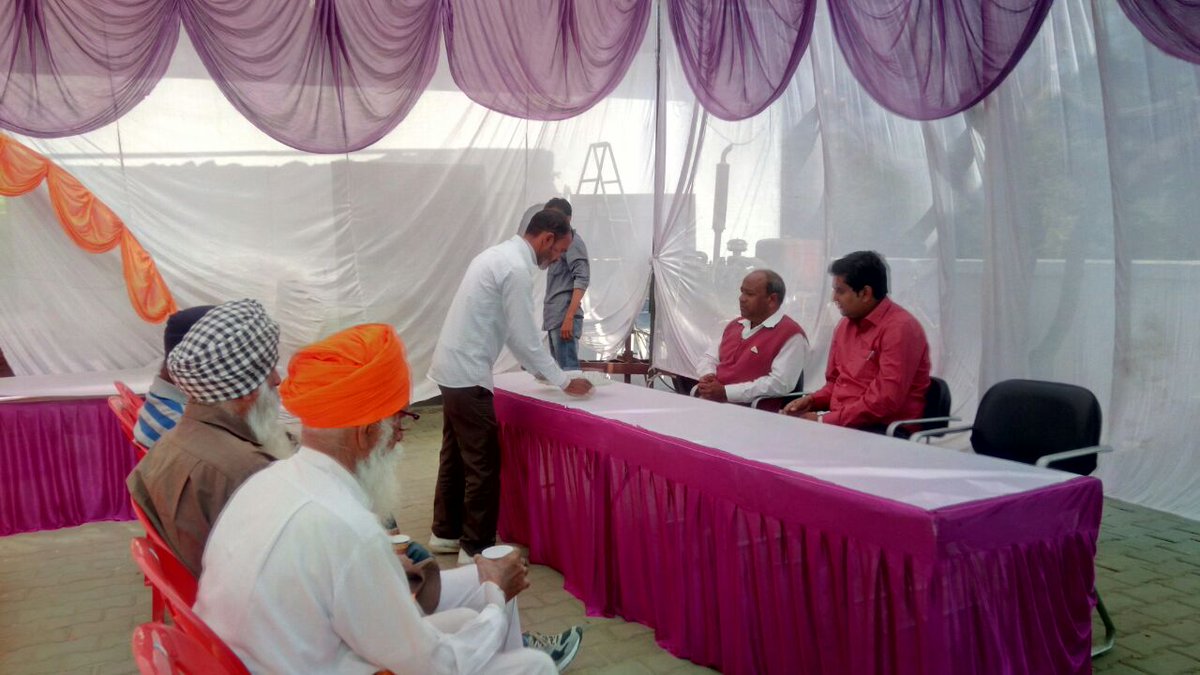 retailupso2's tweet photo. किसान मेला @IndianOilcl किसान सेवा केंद्र, लखीमपुर खीरी Connecting with the local farmers an initiative by Bareilly Divisional @dksmumbai @canthbs https://t.co/6185IIQrAv