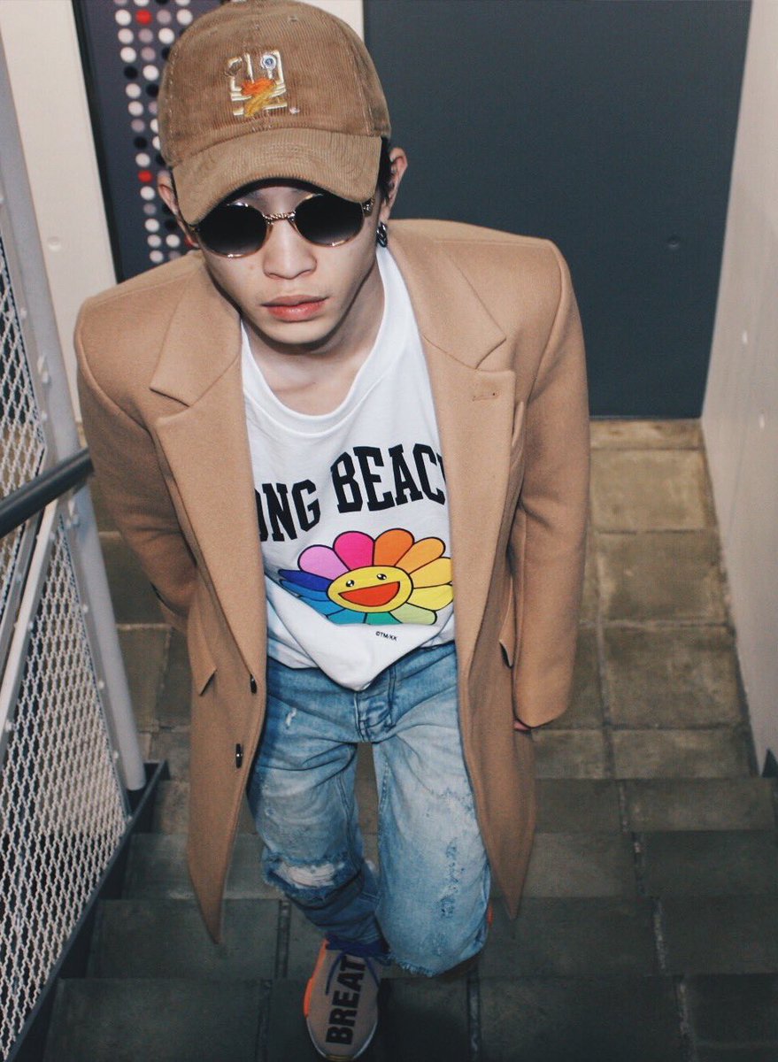 Clo Z Adidas Originals By Pharrell Williams Hu Nmd Tr ファレル ウィリアムスとアディダスのコラボレーションコレクション ハイキングカルチャーにフォーカスした新作アイテムにはマルチカラーを取り入れ アクセントや色合わせにも使えるデザイン