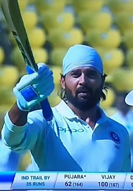lgs_suresh's tweet photo. #MuraliVijay reaching a comeback hundred!!!
Challenging the current openers for upcoming SA test which starts with boxing day test..!
#CSK
#Comeback100
#KanpurTest
#INDvSL https://t.co/E38NtOP2lm