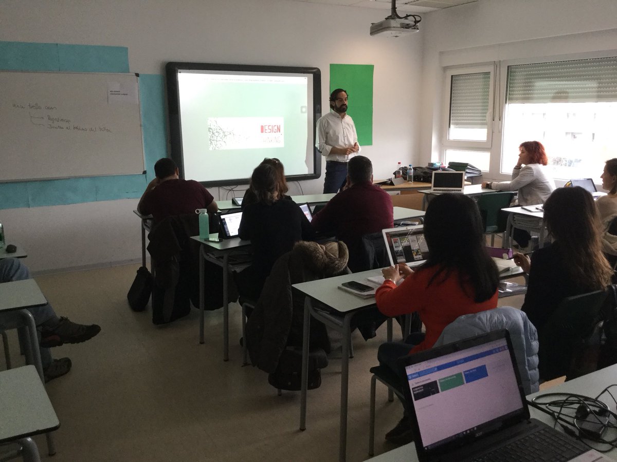 StrainAbi's tweet image. Taller de Creative Design Thinking @CERVANTES_LNC @SarahMoran31 @newton_college @Humanitastc #openingminds #designthinking #creativedesignthinking #Madrid