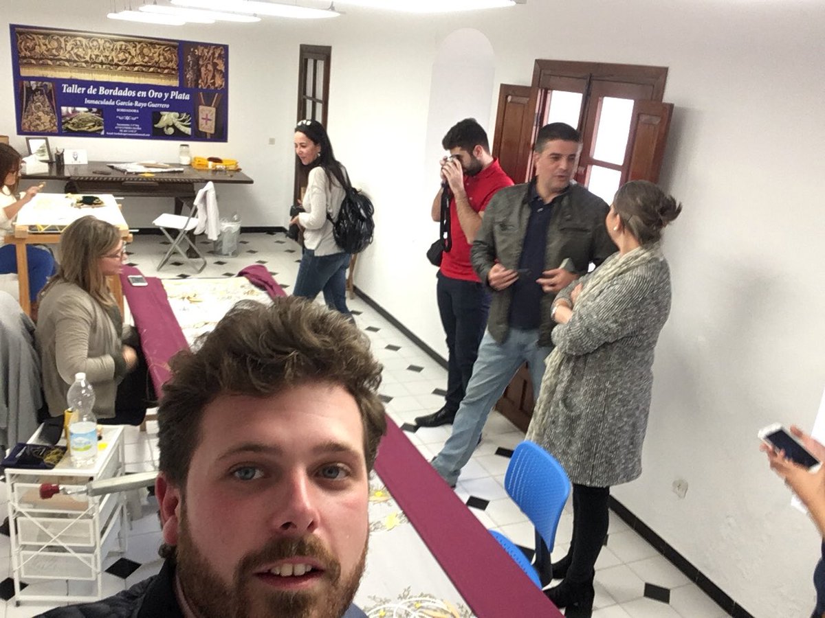 Buena tarde la de ayer con el Fam trips, taller de Bordados, casa hermandad, parroquia y dulces. #pasiontrip os animáis?