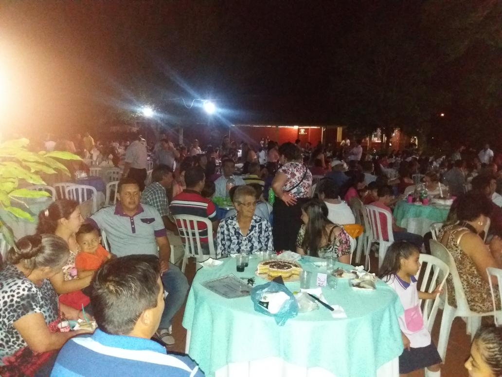 paez_toribia's tweet photo. Clausura de Jardin2017 de mi princesa#Yadira....La Residenta https://t.co/Hw4zv7qUvB