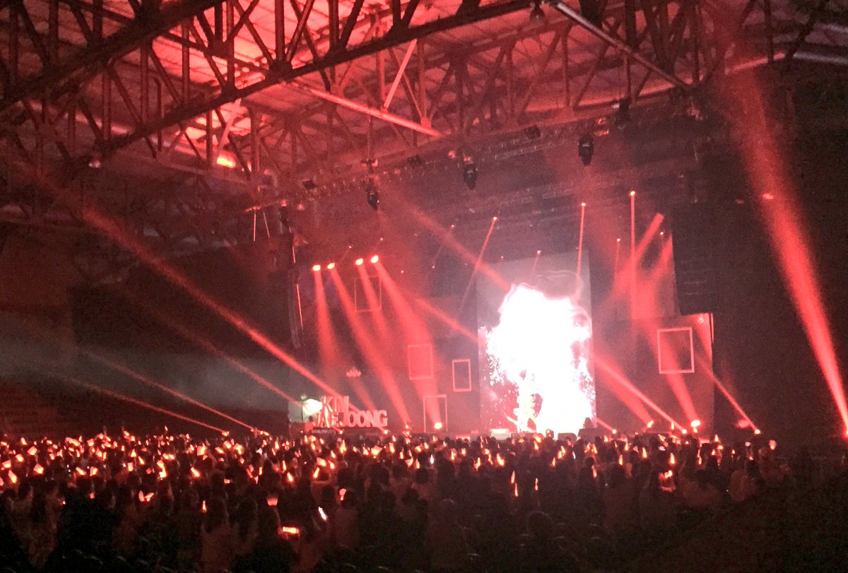 Red ocean during good morning night #KJJFanmeetingInBKK2017