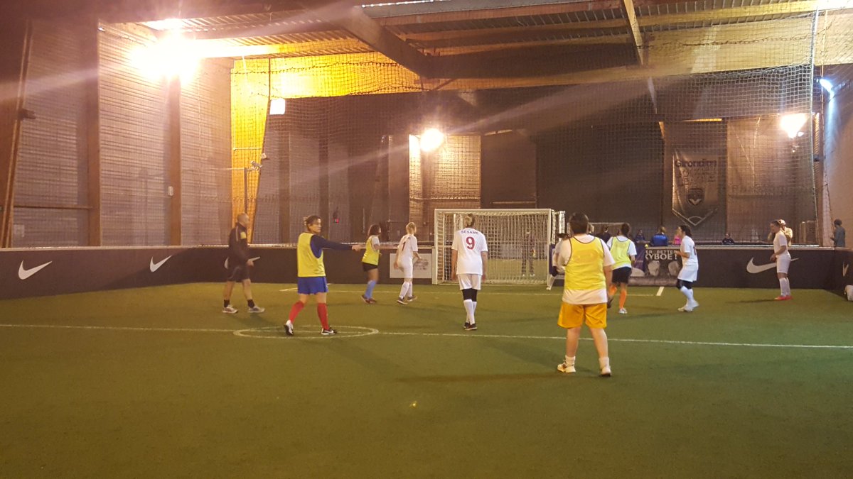 FootdElles's tweet photo. #Footworking Il y a du monde ici à Bordeaux soccer !N hésitez pas à venir nous voir https://t.co/txBW152qzw