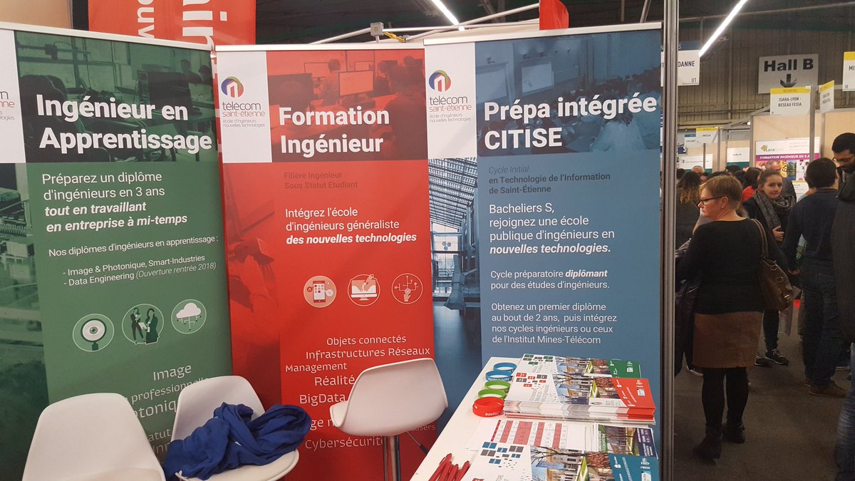 F_A_TSE's tweet photo. La FATSE présente sur le salon de l'étudiant ! Venez découvrir les formations et la vie à @TelecomStE https://t.co/oKduxIQjQS