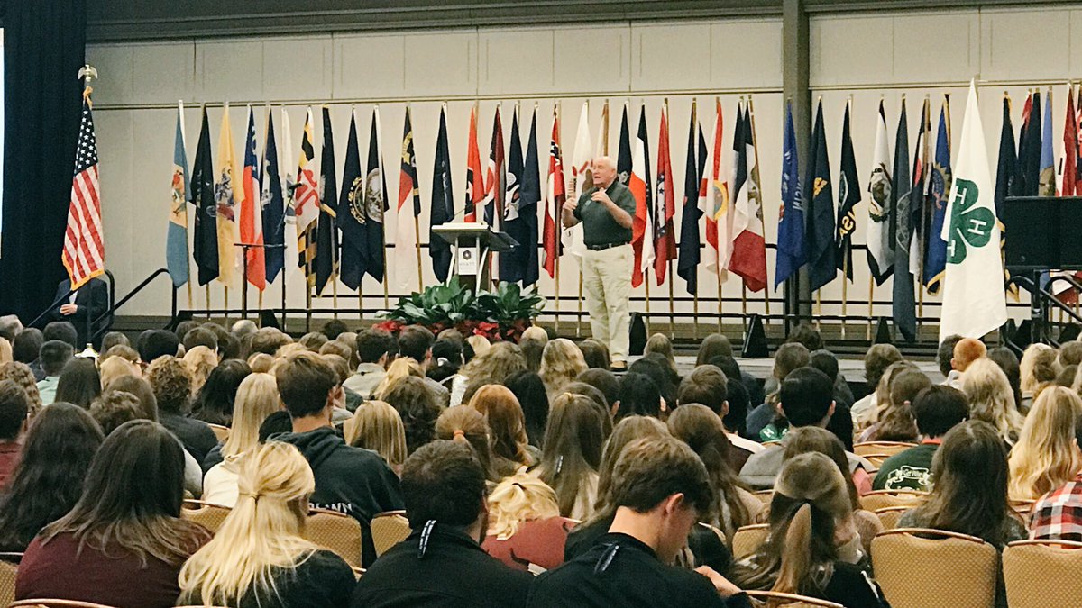 <a href="/Nat4HCongress/">National 4-H Congress</a> is honored to have @SecretarySonny of the <a href="/USDA/">Dept. of Agriculture</a> at our 2017 Congress! #Nat4HCongress 🍀🇺🇸
