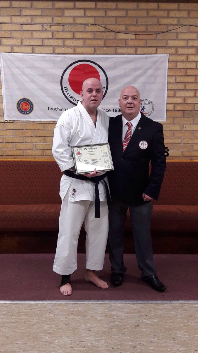 sarahj1310's tweet photo. #3rdDan 💙🥋 @steknighty https://t.co/AFT8zc2TXS