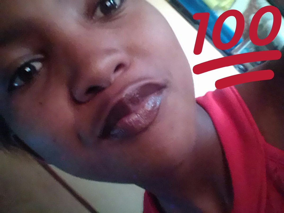 SindiswaNgqele1's tweet photo. If you love her let me know https://t.co/HbYFzeF0aB