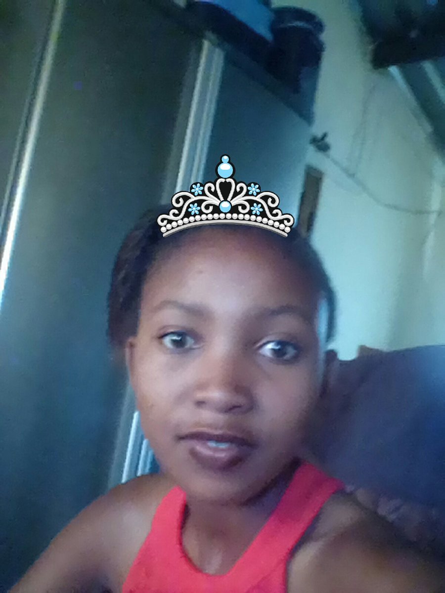SindiswaNgqele1's tweet photo. If you love her let me know https://t.co/HbYFzeF0aB