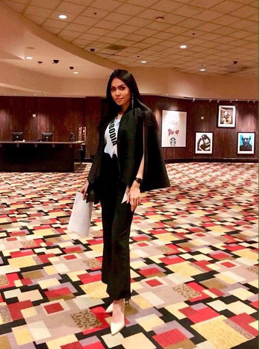 phan_neat's tweet photo. #MissUniverse #Cambodia https://t.co/TuI4Zgmlec