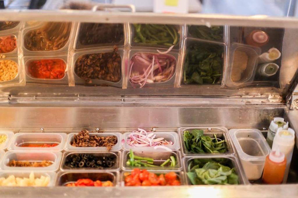 createolio's tweet photo. Fresh toppings on your fresh pizza #pizza #createolio https://t.co/igDAlNkLJg