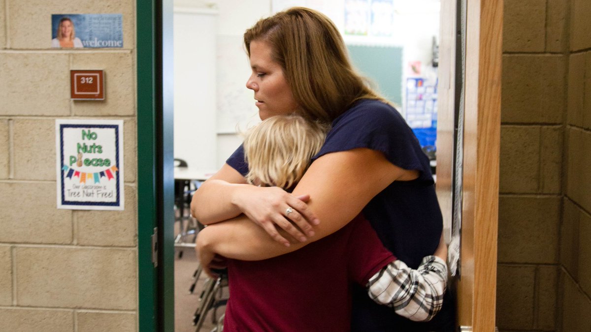 edutopia's tweet photo. Every student has a one-on-one connection to a teacher at this school: https://t.co/I8bwgMIdOc https://t.co/gpryaQTffL